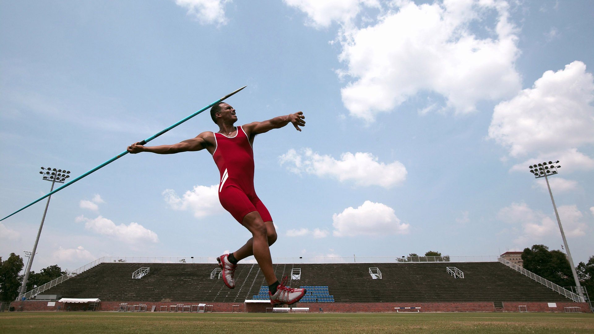 国际赛事中球员们殚精竭虑,为球队争出一片天地
